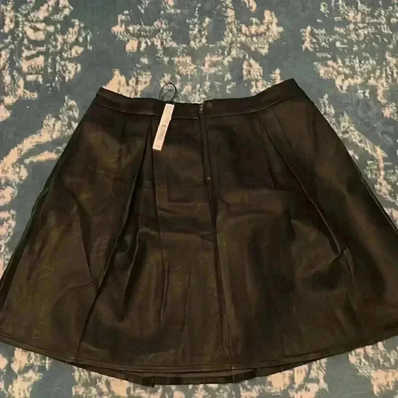 Harvé Bernard Multi texture a-line pleated skirt M NWT - Picture 2 of 6